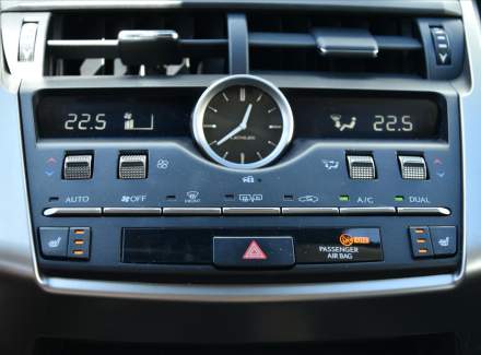 Lexus - NX