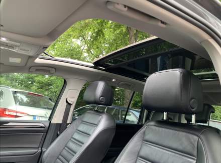 Volkswagen - Touran