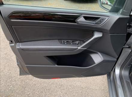 Volkswagen - Touran