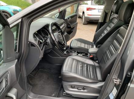 Volkswagen - Touran