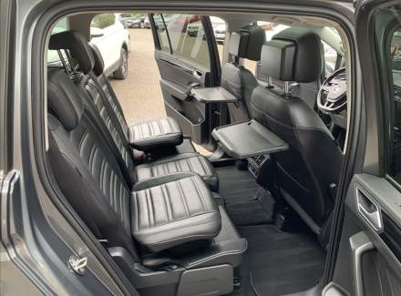 Volkswagen - Touran