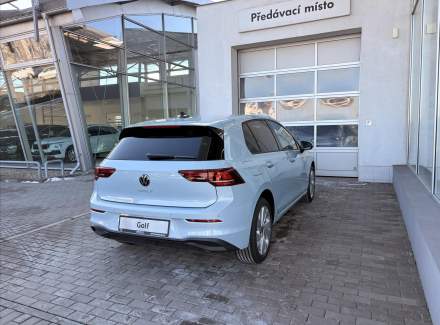 Volkswagen - Golf