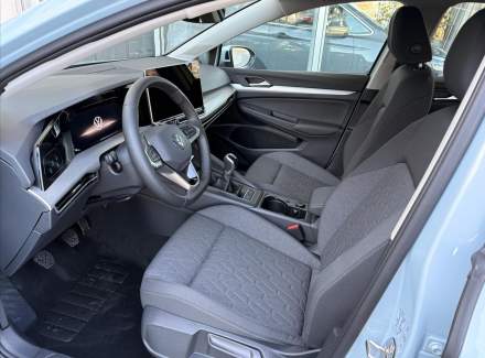 Volkswagen - Golf
