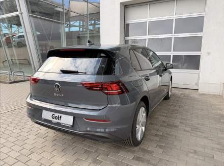 Volkswagen - Golf