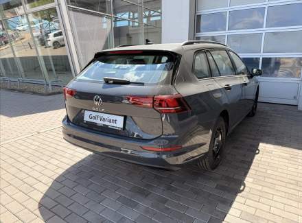 Volkswagen - Golf