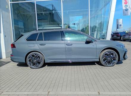 Volkswagen - Golf