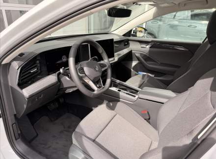 Volkswagen - Passat