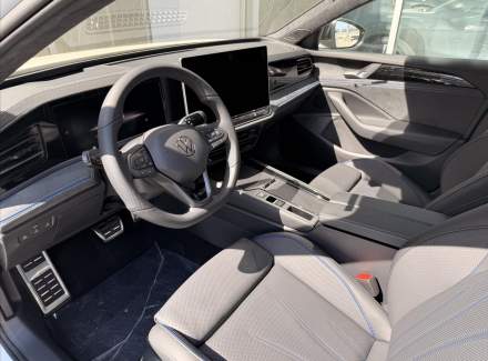 Volkswagen - Passat
