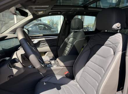 Volkswagen - Touareg