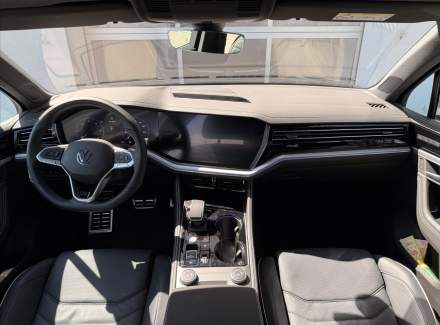 Volkswagen - Touareg