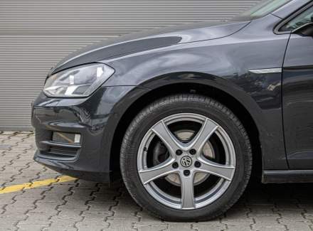 Volkswagen - Golf