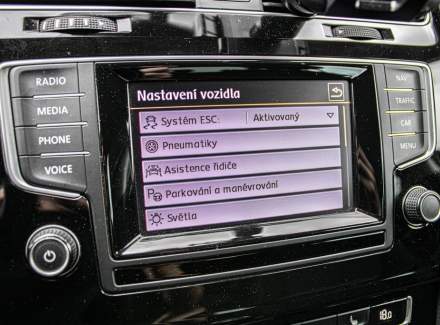 Volkswagen - Golf