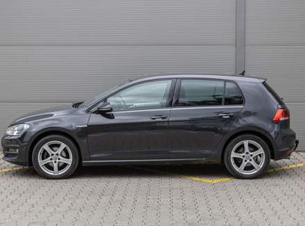 Volkswagen - Golf