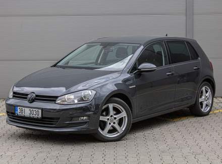 Volkswagen - Golf