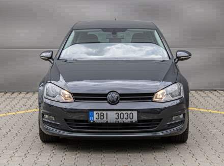 Volkswagen - Golf