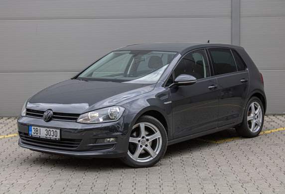 Volkswagen - Golf
