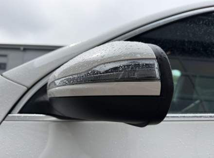 Mercedes-Benz - EQA