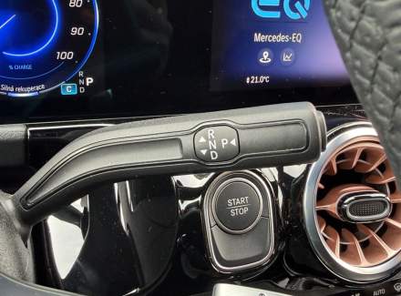 Mercedes-Benz - EQA