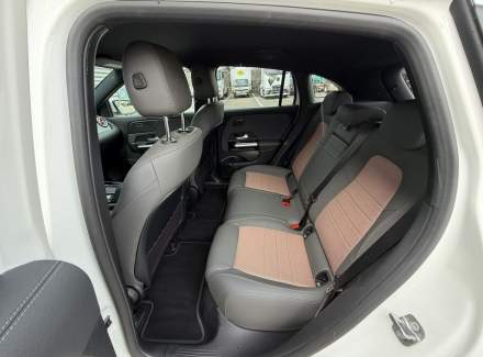 Mercedes-Benz - EQA