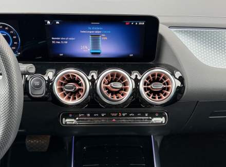 Mercedes-Benz - EQA