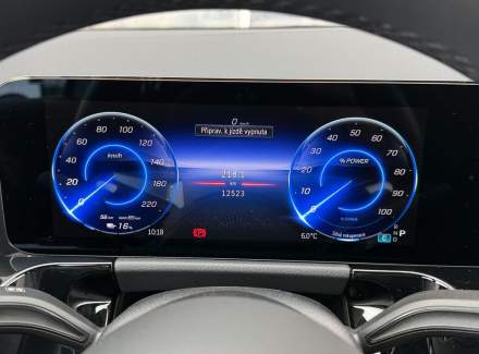 Mercedes-Benz - EQA