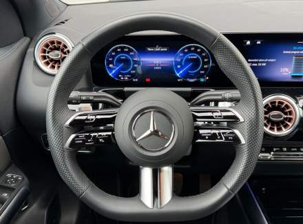 Mercedes-Benz - EQA