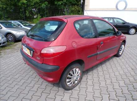 Peugeot - 206