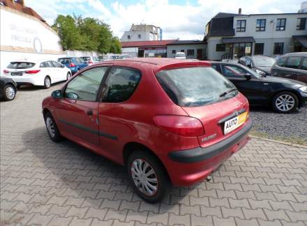 Peugeot - 206