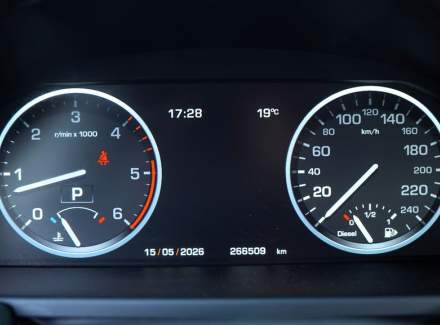 Land Rover - Range Rover