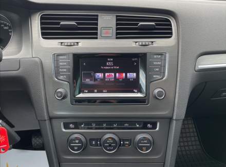 Volkswagen - Golf