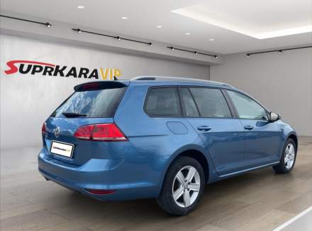 Volkswagen - Golf