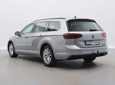Volkswagen - Passat