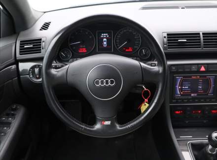 Audi - S4