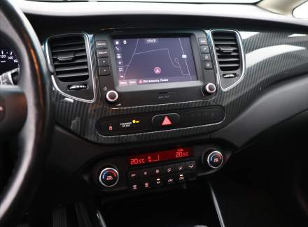 Kia - Carens