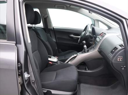 Toyota - Auris