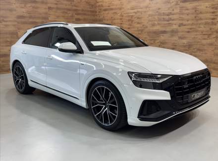Audi - Q8
