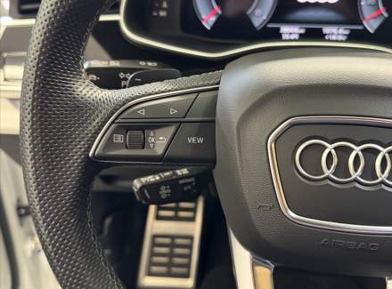 Audi - Q8