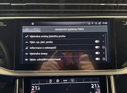 Audi - Q8