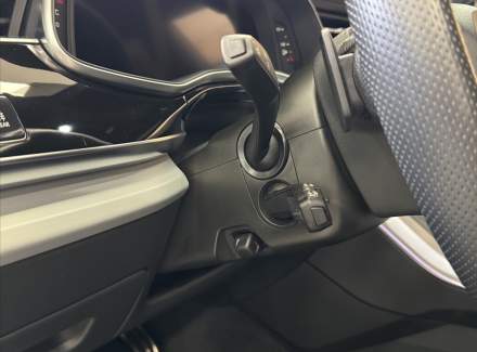 Audi - Q8