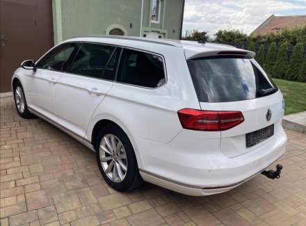 Volkswagen - Passat