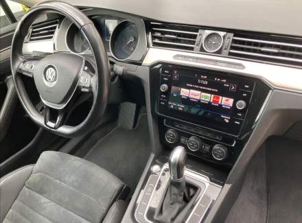 Volkswagen - Passat