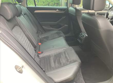 Volkswagen - Passat