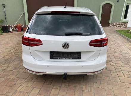 Volkswagen - Passat