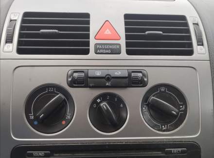 Volkswagen - Touran