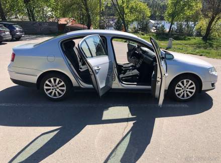 Volkswagen - Passat