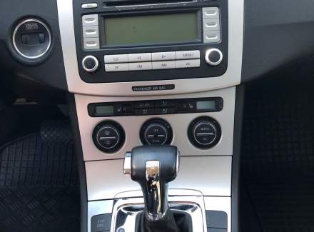 Volkswagen - Passat