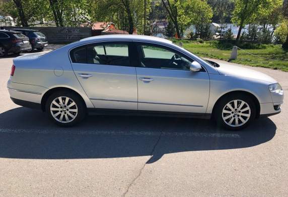 Volkswagen - Passat
