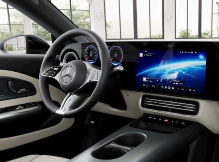 Mercedes-Benz - CLA