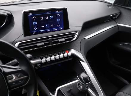 Peugeot - 3008