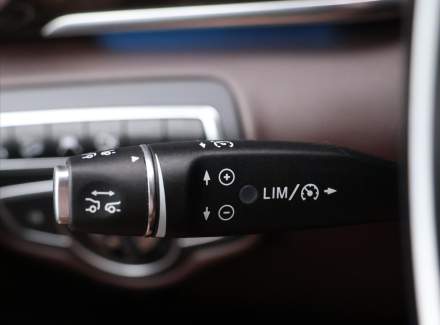 Mercedes-Benz - V-class